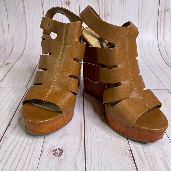 Lucky Brand Shoes - 📍Lucky Brand LA Ravinna Peep toe wedge platforms